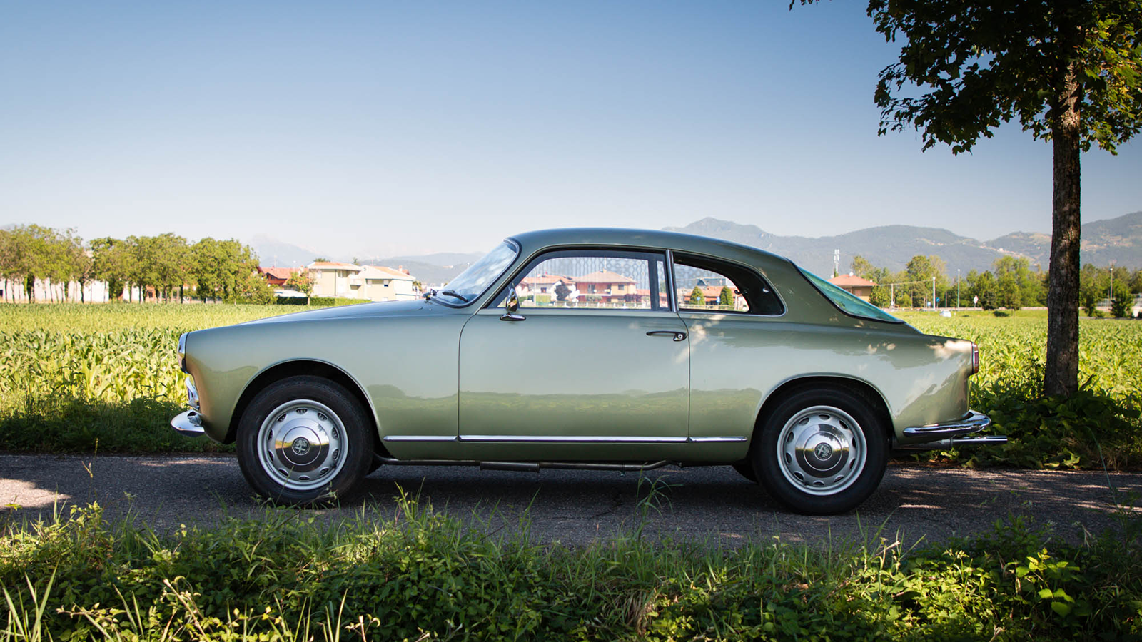 11 head-turning classic cars for sale this week | Classic & Sports Car